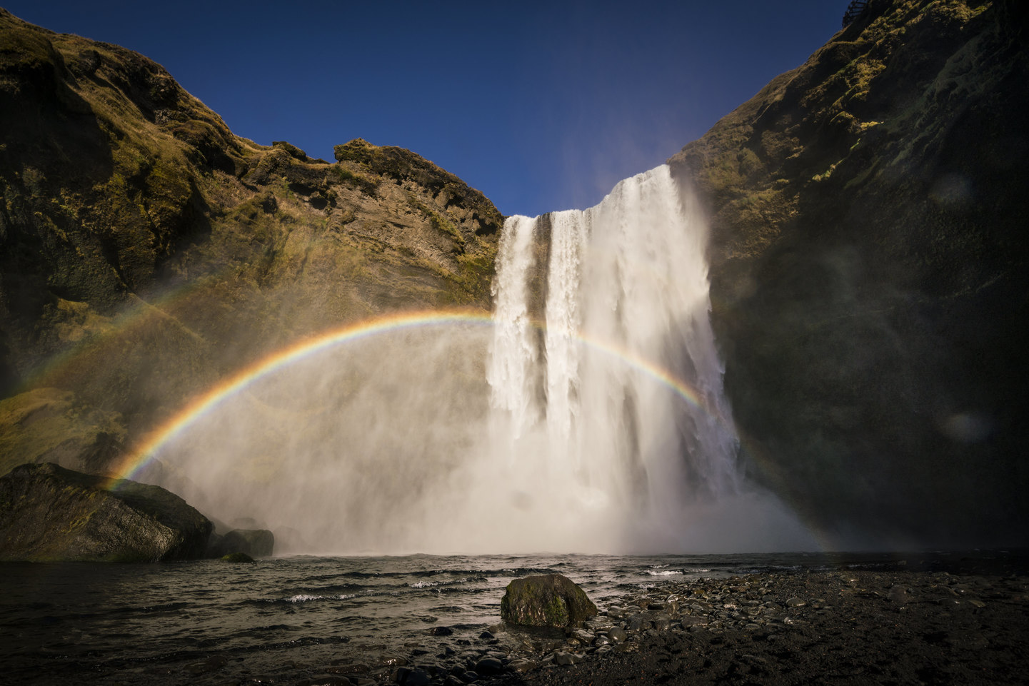Islandia: Glaciares y auroras en invierno