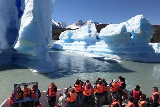 Chile: Expedición patagónica + Isla de Pascua